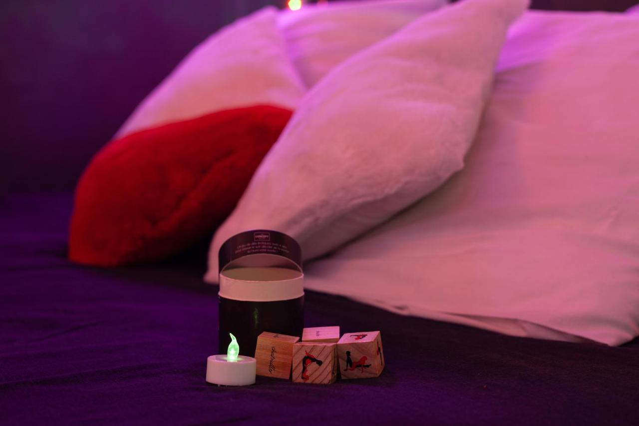 Love Room Avec Balneo Toulon Dış mekan fotoğraf
