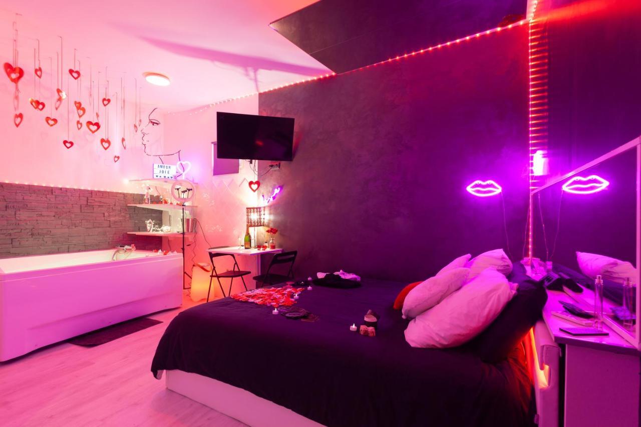 Love Room Avec Balneo Toulon Dış mekan fotoğraf