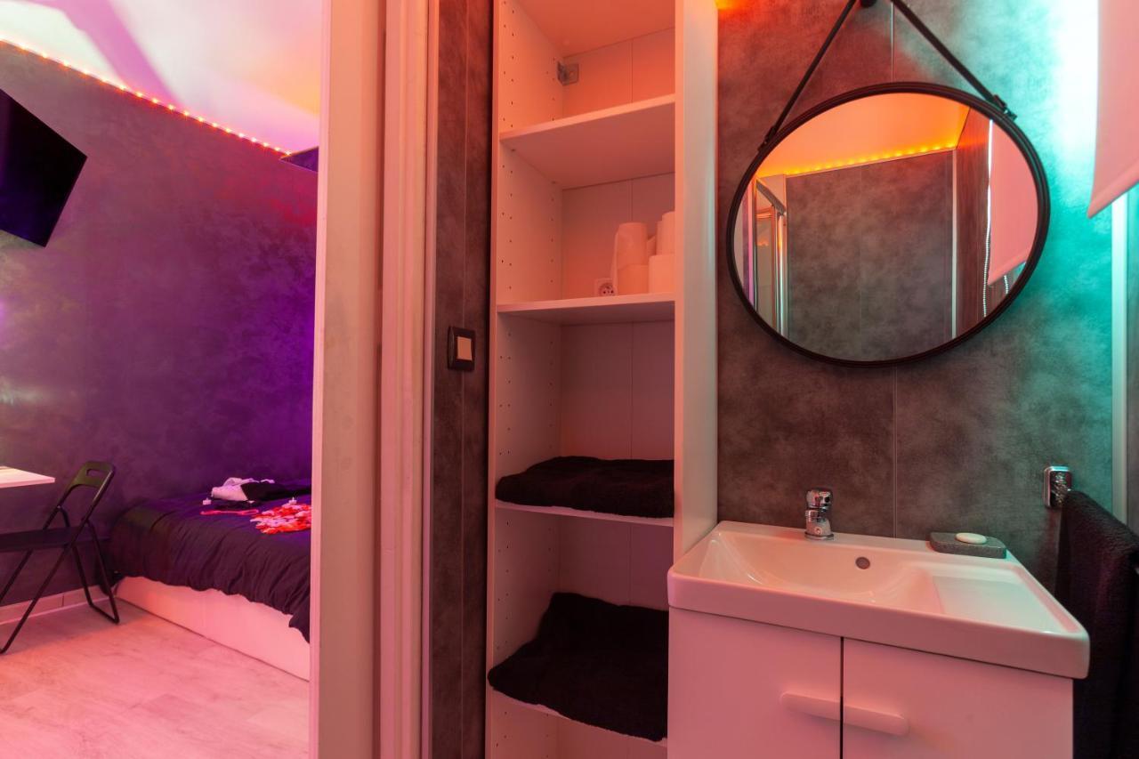 Love Room Avec Balneo Toulon Dış mekan fotoğraf